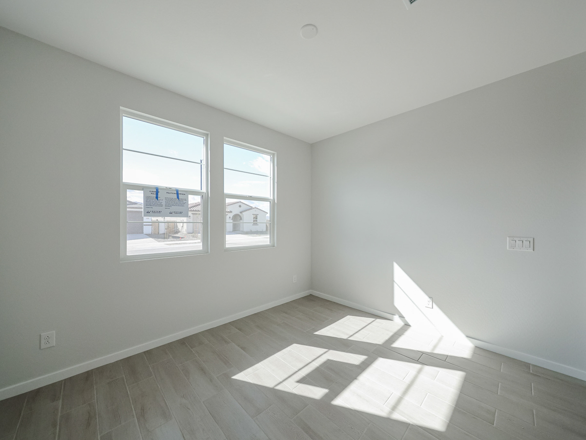 A room with windows.